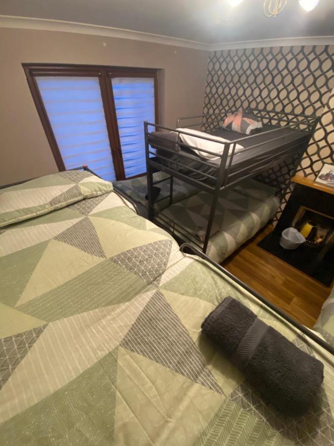 Dublin Airport Big Rooms With Bathroom Outside Room - Kitchen Only 7 Days Reservation Exteriör bild