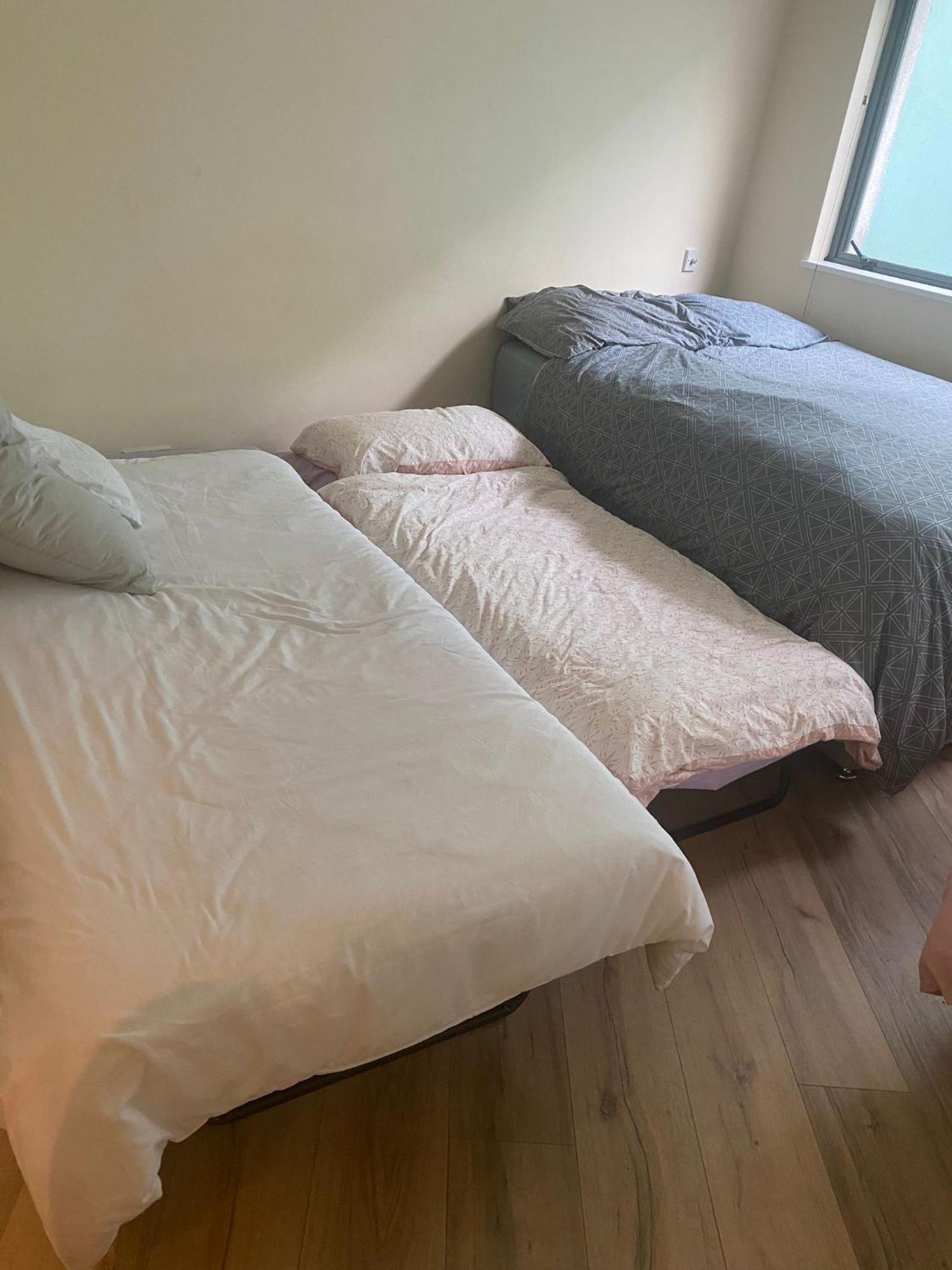 Dublin Airport Big Rooms With Bathroom Outside Room - Kitchen Only 7 Days Reservation Exteriör bild