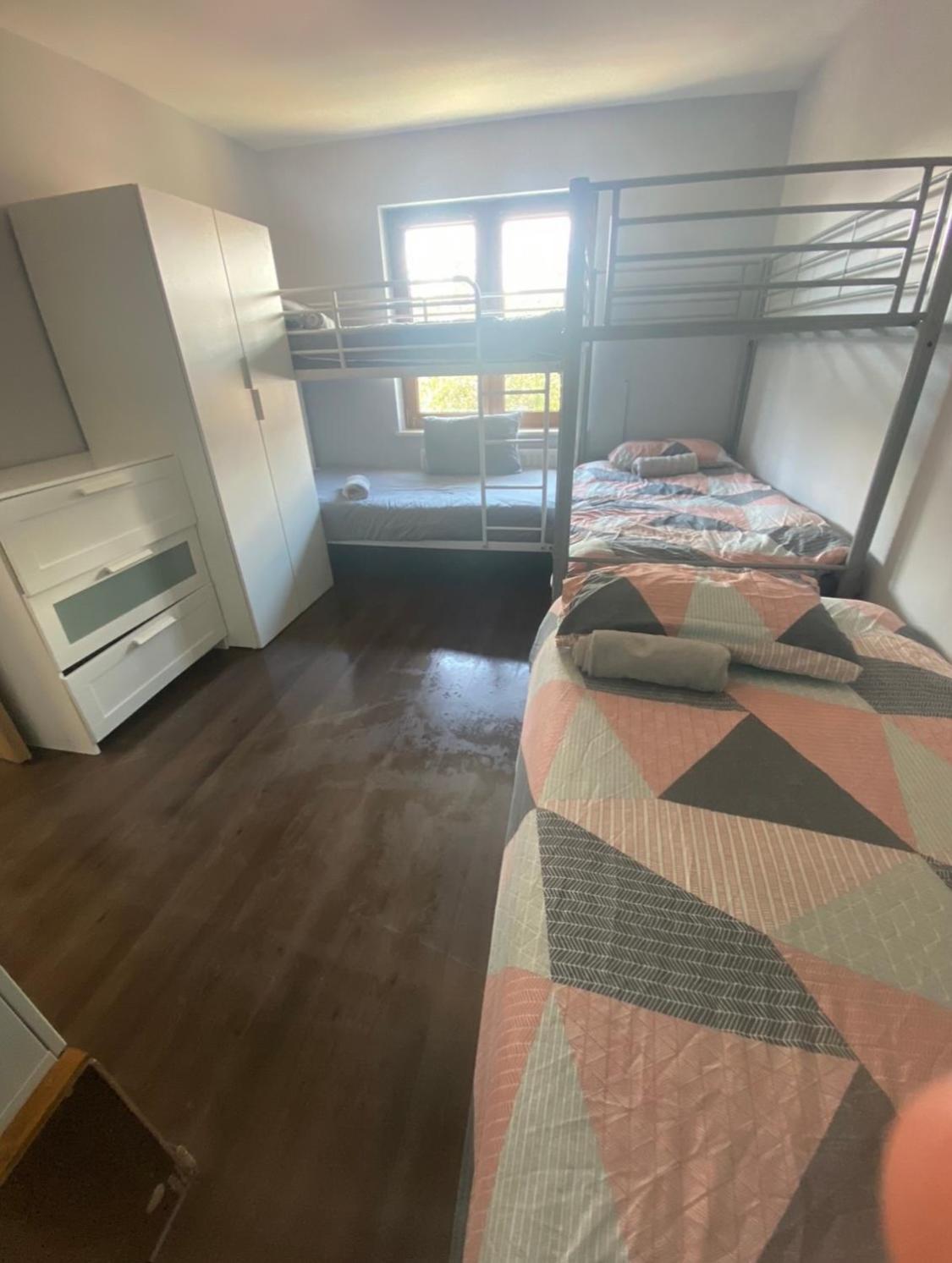 Dublin Airport Big Rooms With Bathroom Outside Room - Kitchen Only 7 Days Reservation Exteriör bild